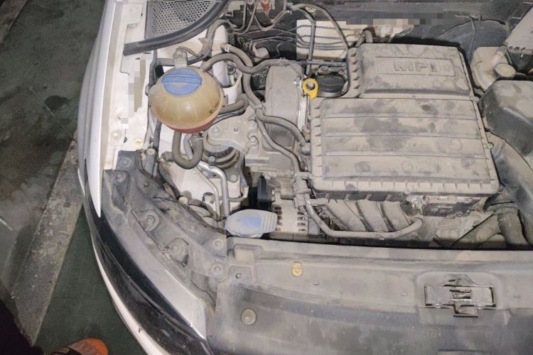 Used Volkswagen Polo 2016 1.4L Automatic Trendy Model Engine Bay Right