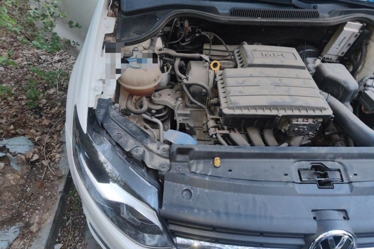 Used Volkswagen Polo 2016 1.4L Automatic Trendy Model Engine Bay Right