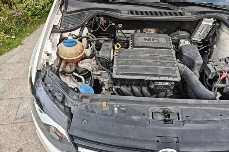 Used Volkswagen Polo 2016 1.4L Manual Fashion Model Engine Bay Right