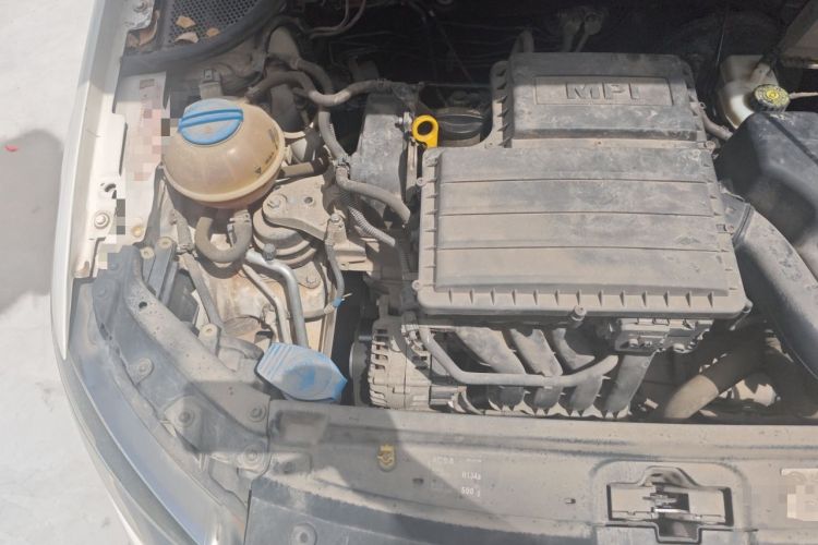 Used Volkswagen Polo 2016 1.4L Automatic Trendy Model Engine Bay Right