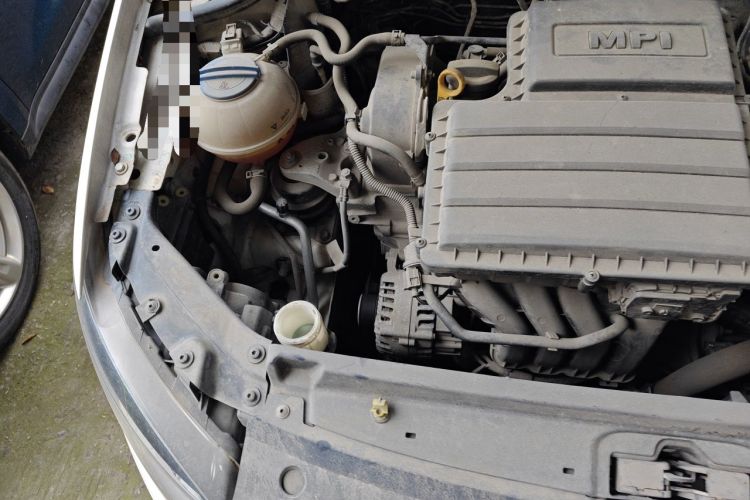 Used Volkswagen Polo 2016 1.4L Manual Fashion Model Engine Bay Right