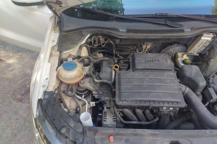 Used Volkswagen Polo 2016 1.6L Automatic Comfort Model Engine Bay Right