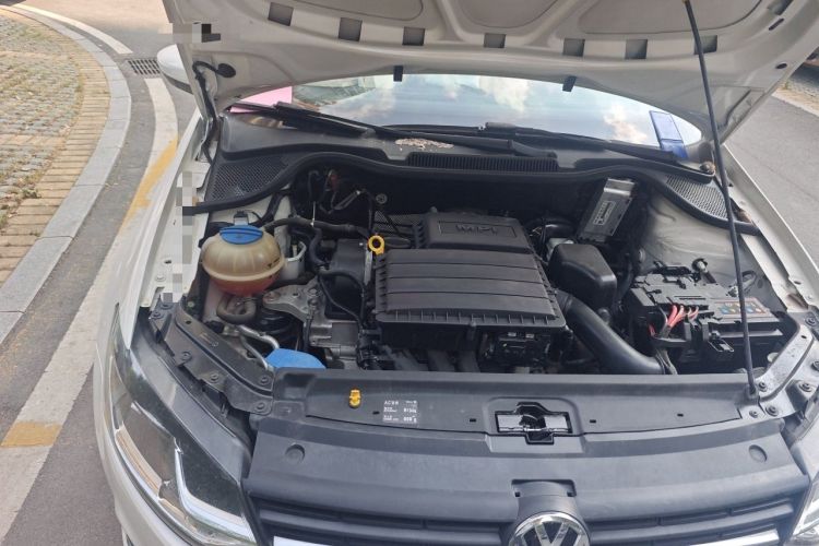 Used Volkswagen Polo 2016 1.6L Automatic Comfort Model Engine Bay Right