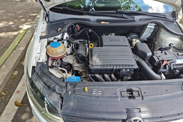Used Volkswagen Polo 2016 1.6L Automatic Comfort Model Engine Bay Right