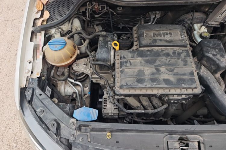 Used Volkswagen Polo 2016 1.6L Automatic Comfort Model Engine Bay Right