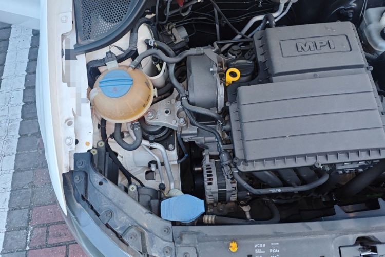 Used Volkswagen Polo 2016 1.4L Automatic Trendy Model Engine Bay Right