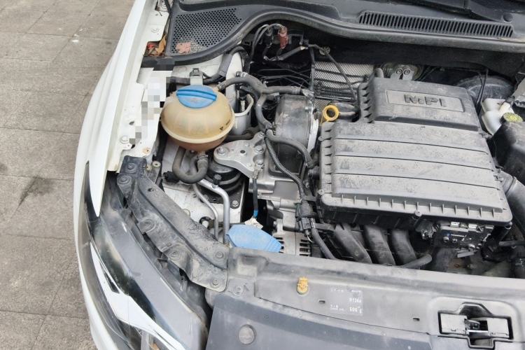 Used Volkswagen Polo 2016 1.4L Automatic Trendy Model Engine Bay Right