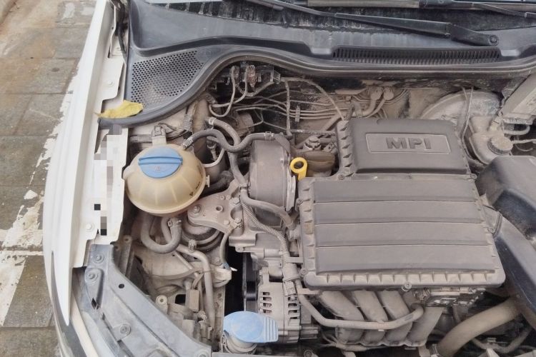 Used Volkswagen Polo 2016 1.4L Manual Fashion Model Engine Bay Right