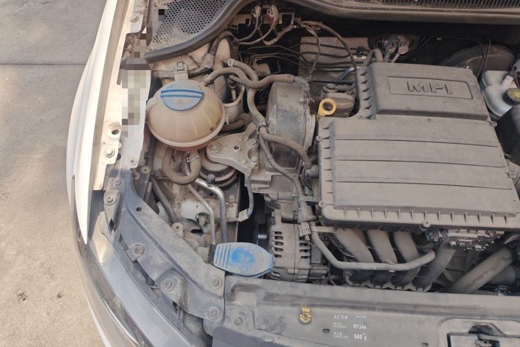 Used Volkswagen Polo 2016 1.4L Automatic Trendy Model Engine Bay Right
