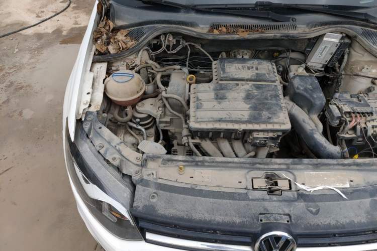 Used Volkswagen Polo 2016 1.4L Manual Fashion Model Engine Bay Right