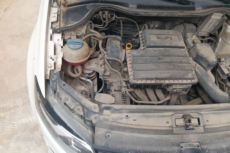 Used Volkswagen Polo 2016 1.4L Manual Fashion Model Engine Bay Right
