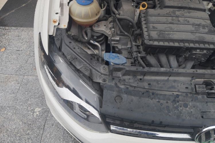 Used Volkswagen Polo 2016 1.4L Automatic Trendy Model Engine Bay Right