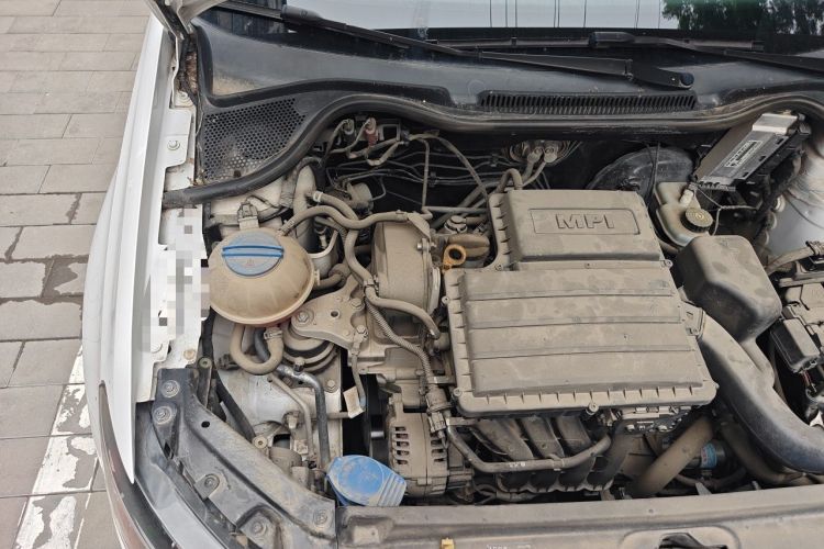 Used Volkswagen Polo 2016 1.4L Automatic Trendy Model Engine Bay Right