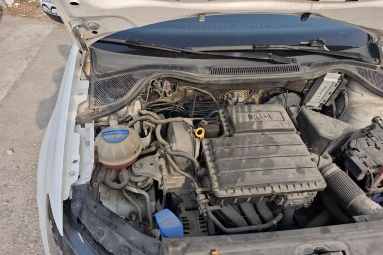 Used Volkswagen Polo 2016 1.4L Manual Fashion Model Engine Bay Right