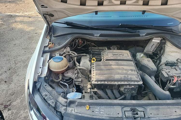 Used Volkswagen Polo 2016 1.6L Automatic Comfort Model Engine Bay Right