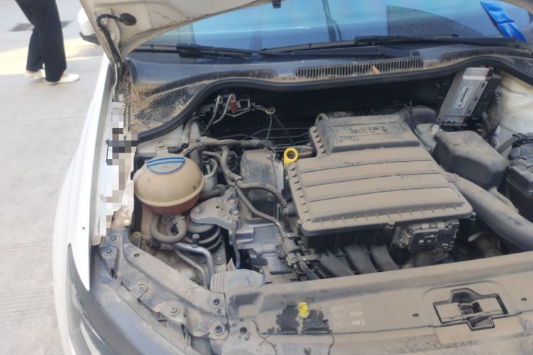 Used Volkswagen Polo 2016 1.4L Automatic Trendy Model Engine Bay Right