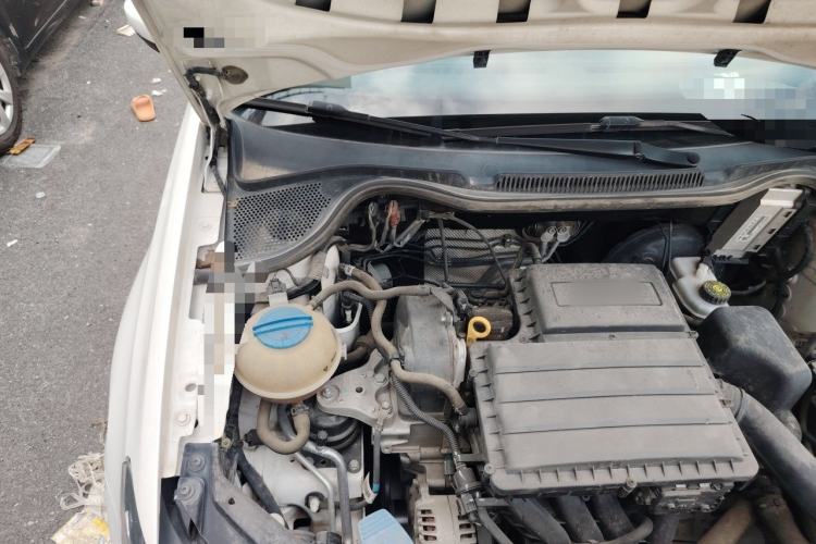 Used Volkswagen Polo 2016 1.6L Automatic Comfort Model Engine Bay Right