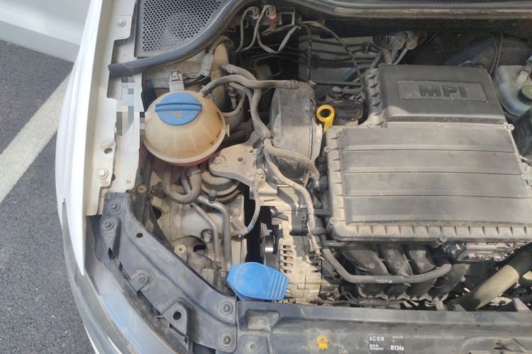 Used Volkswagen Polo 2016 1.4L Automatic Trendy Model Engine Bay Right