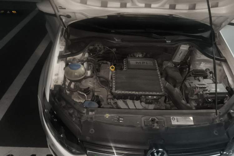 Used Volkswagen Polo 2016 1.6L Automatic Comfort Model Engine Bay Right