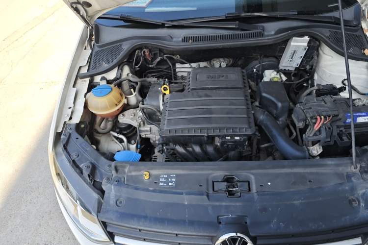 Used Volkswagen Polo 2016 1.6L Automatic Comfort Model Engine Bay Right