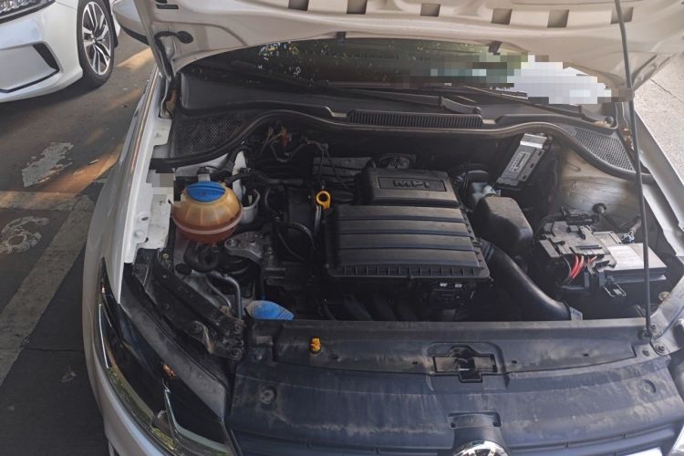 Used Volkswagen Polo 2016 1.6L Automatic Comfort Model Engine Bay Right
