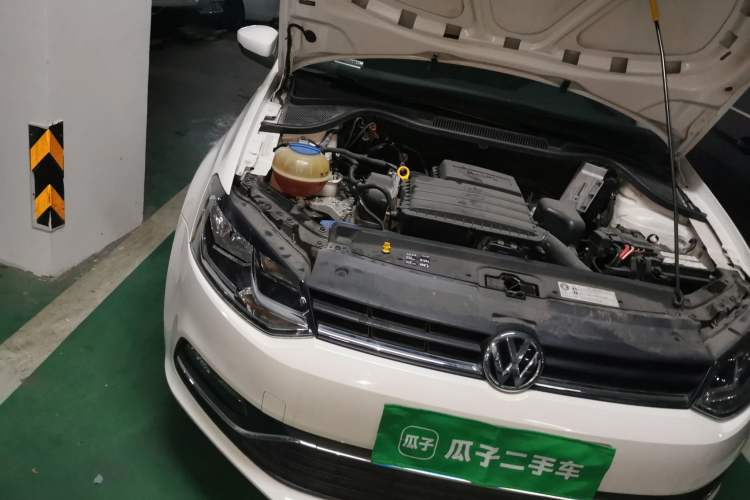 Used Volkswagen Polo 2016 1.6L Automatic Comfort Model Engine Bay Right