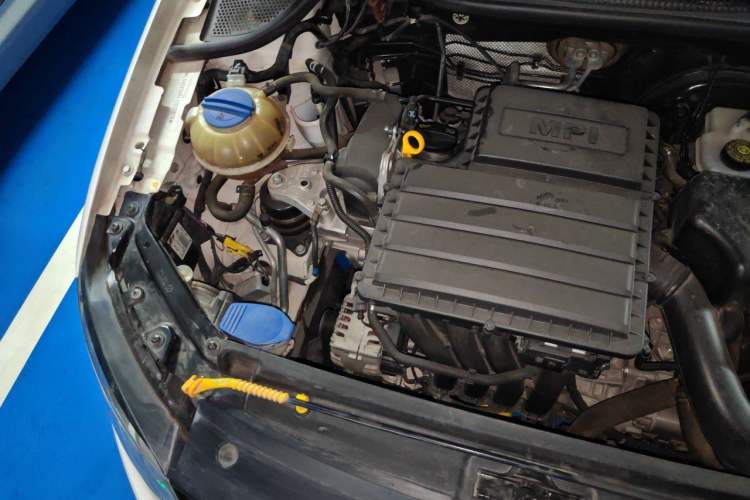 Used Volkswagen Polo 2016 1.6L Automatic Comfort Model Engine Bay Right