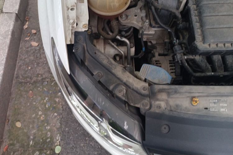 Used Volkswagen Polo 2016 1.6L Automatic Comfort Model Engine Bay Right