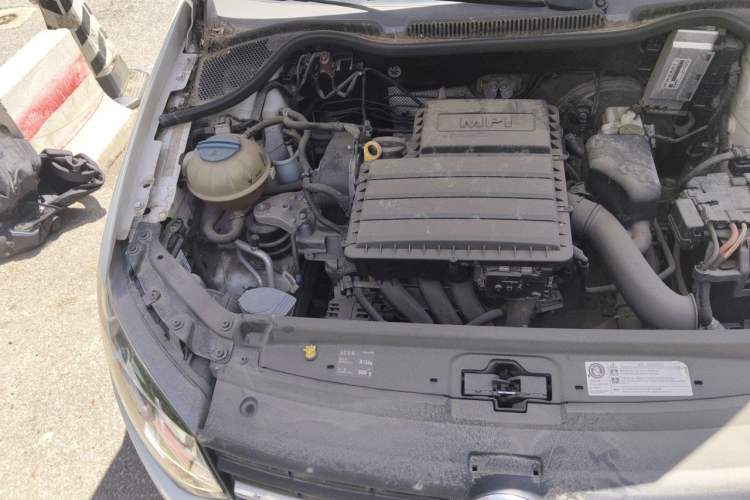 Used Volkswagen Polo 2016 1.6L Automatic Comfort Model Engine Bay Right