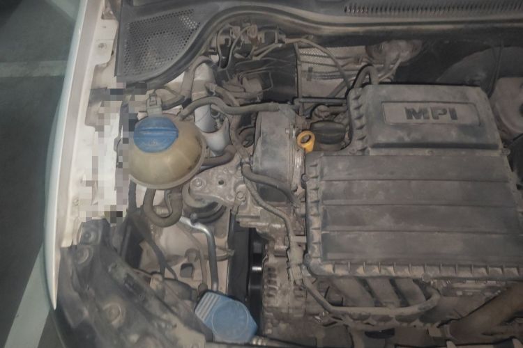 Used Volkswagen Polo 2016 1.4L Automatic Trendy Model Engine Bay Right