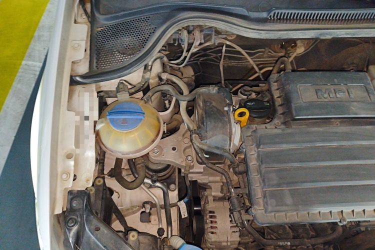 Used Volkswagen Polo 2016 1.4L Manual Fashion Model Engine Bay Right