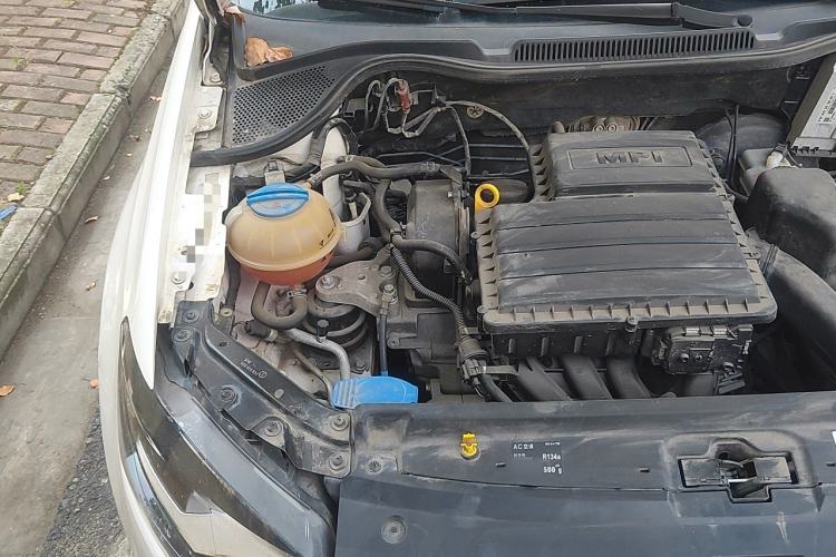 Used Volkswagen Polo 2016 1.4L Manual Fashion Model Engine Bay Right