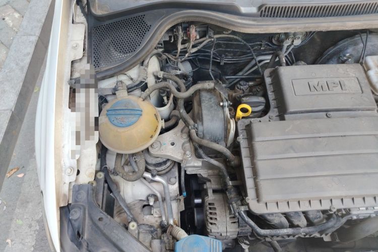Used Volkswagen Polo 2016 1.4L Manual Fashion Model Engine Bay Right