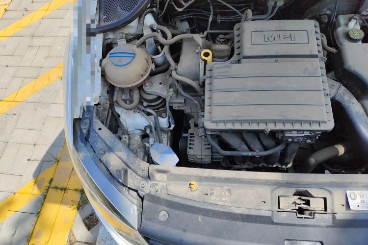 Used Volkswagen Polo 2016 1.4L Manual Fashion Model Engine Bay Right