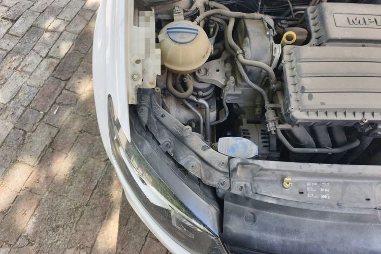 Used Volkswagen Polo 2016 1.4L Automatic Trendy Model Engine Bay Right