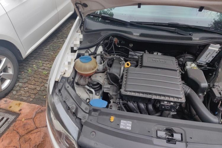 Used Volkswagen Polo 2016 1.4L Manual Fashion Model Engine Bay Right