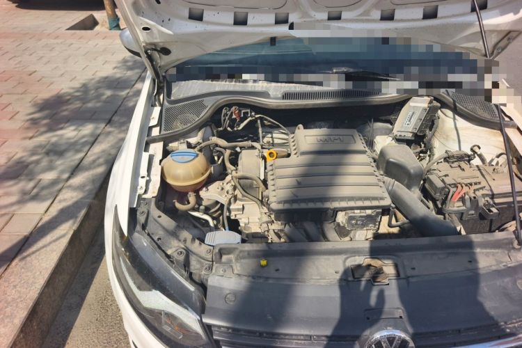 Used Volkswagen Polo 2016 1.4L Automatic Trendy Model Engine Bay Right