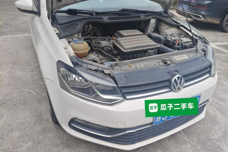 Used Volkswagen Polo 2016 1.6L Automatic Comfort Model Engine Bay Right