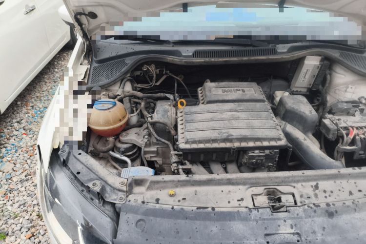 Used Volkswagen Polo 2016 1.6L Automatic Luxury Model Engine Bay Right