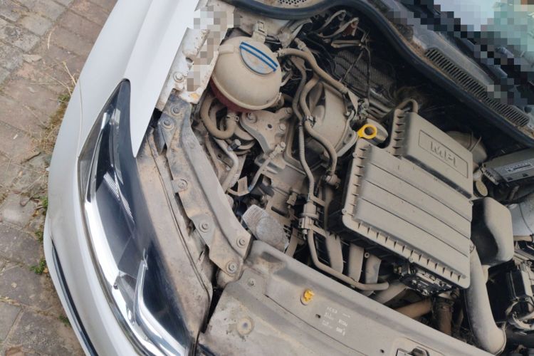 Used Volkswagen Polo 2016 1.6L Automatic Comfort Model Engine Bay Right