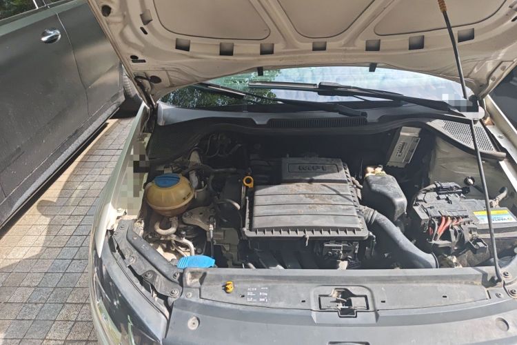 Used Volkswagen Polo 2016 1.6L Automatic Comfort Model Engine Bay Right