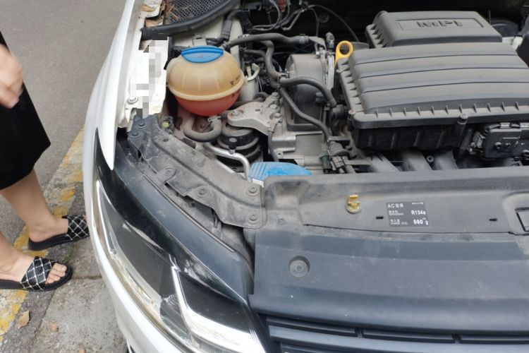 Used Volkswagen Polo 2016 1.6L Automatic Comfort Model Engine Bay Right