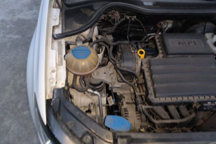 Used Volkswagen Polo 2016 1.6L Automatic Comfort Model Engine Bay Right