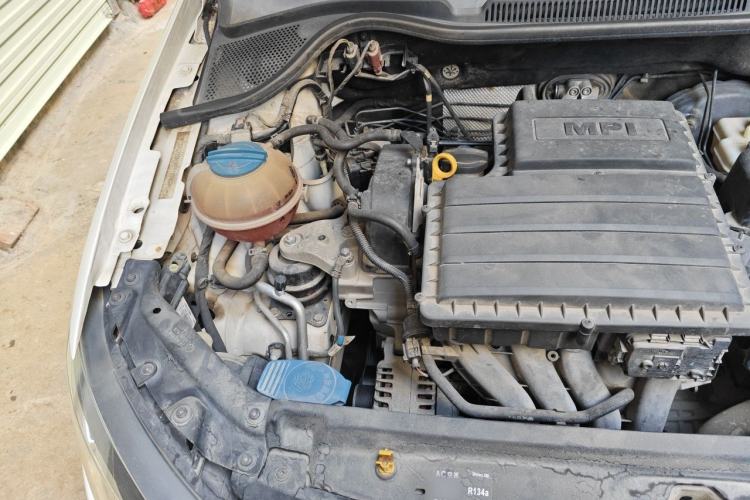 Used Volkswagen Polo 2016 1.6L Automatic Comfort Model Engine Bay Right