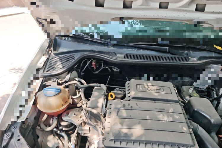 Used Volkswagen Polo 2016 1.4L Manual Fashion Model Engine Bay Right