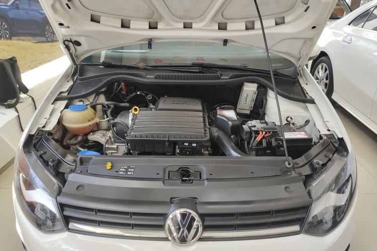 Used Volkswagen Polo 2016 1.4L Manual Fashion Model Engine Bay