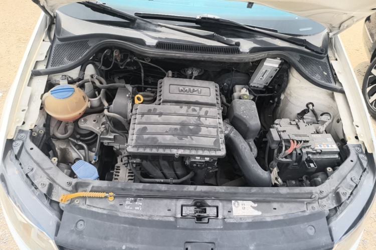 Used Volkswagen Polo 2016 1.4L Manual Fashion Model Engine Bay