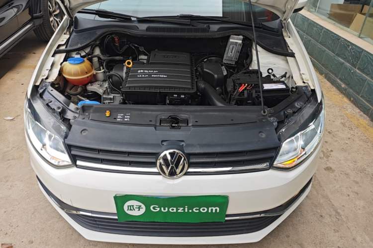 Used Volkswagen Polo 2016 1.6L Automatic Comfort Model Engine Bay
