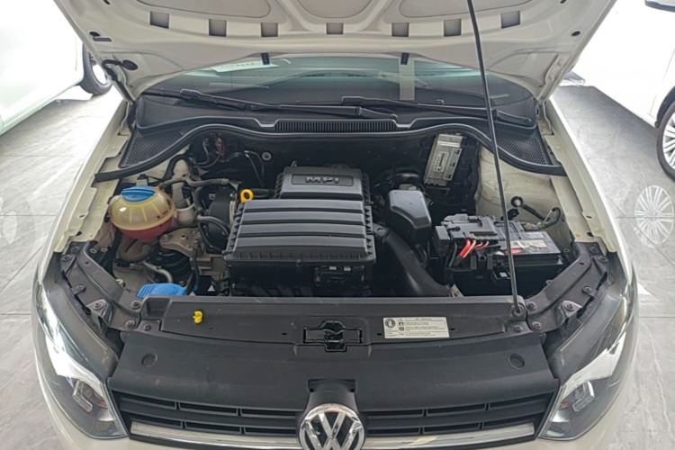 Used Volkswagen Polo 2016 1.4L Manual Fashion Model Engine Bay