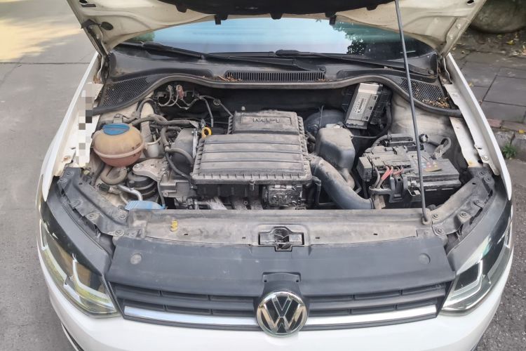 Used Volkswagen Polo 2016 1.6L Automatic Comfort Model Engine Bay